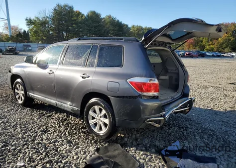 2012 Toyota Highlander Base z USA, uszkodzony, nr VIN 5TDBK3EH0CS133975